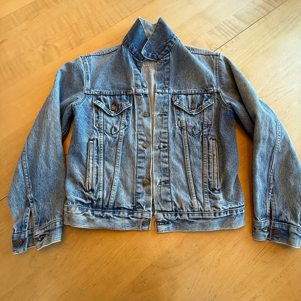 Levis Denim Jacket - Size 40 Vintage
